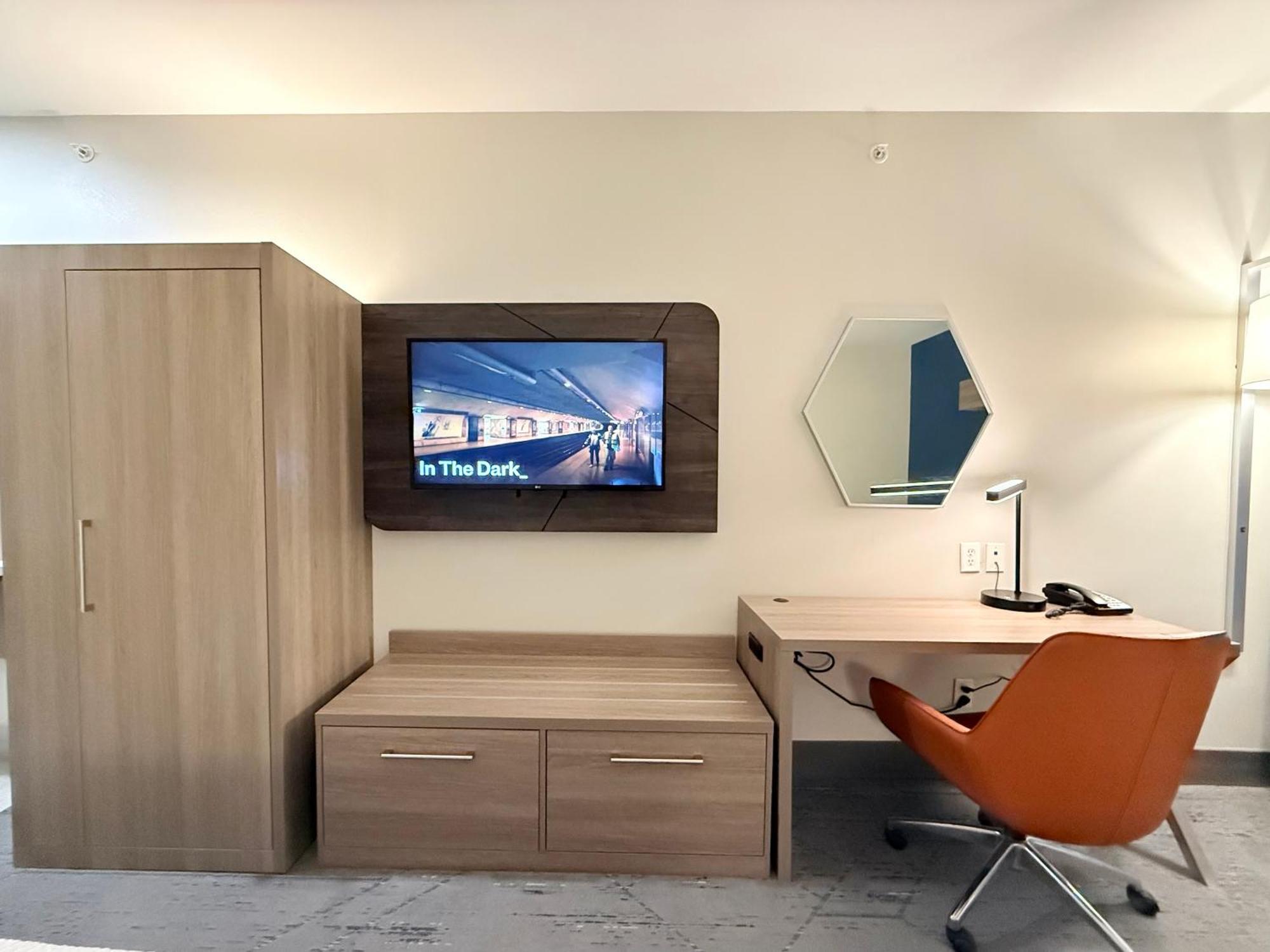 Holiday Inn Express Kenedy By Ihg Buitenkant foto