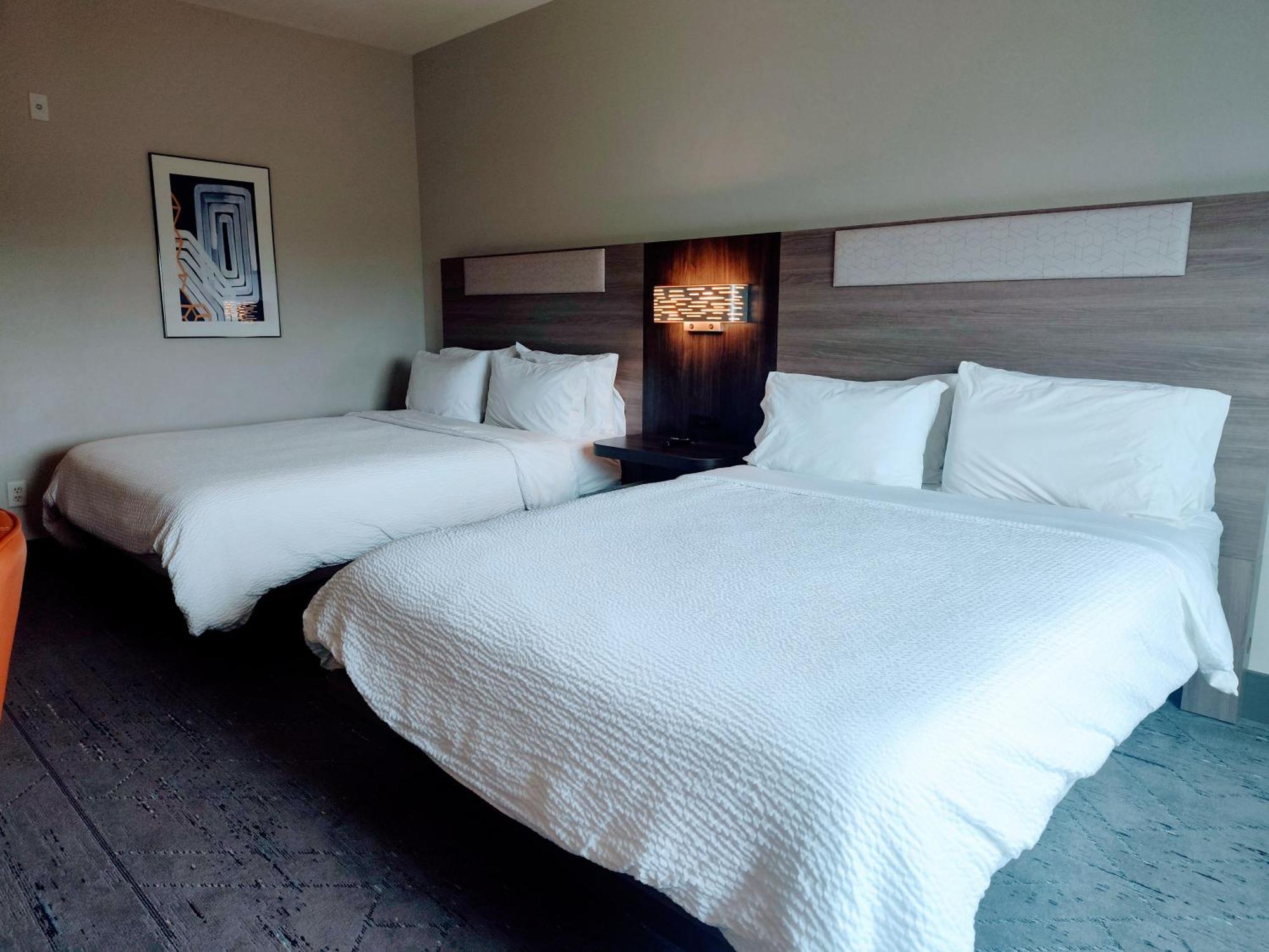 Holiday Inn Express Kenedy By Ihg Buitenkant foto