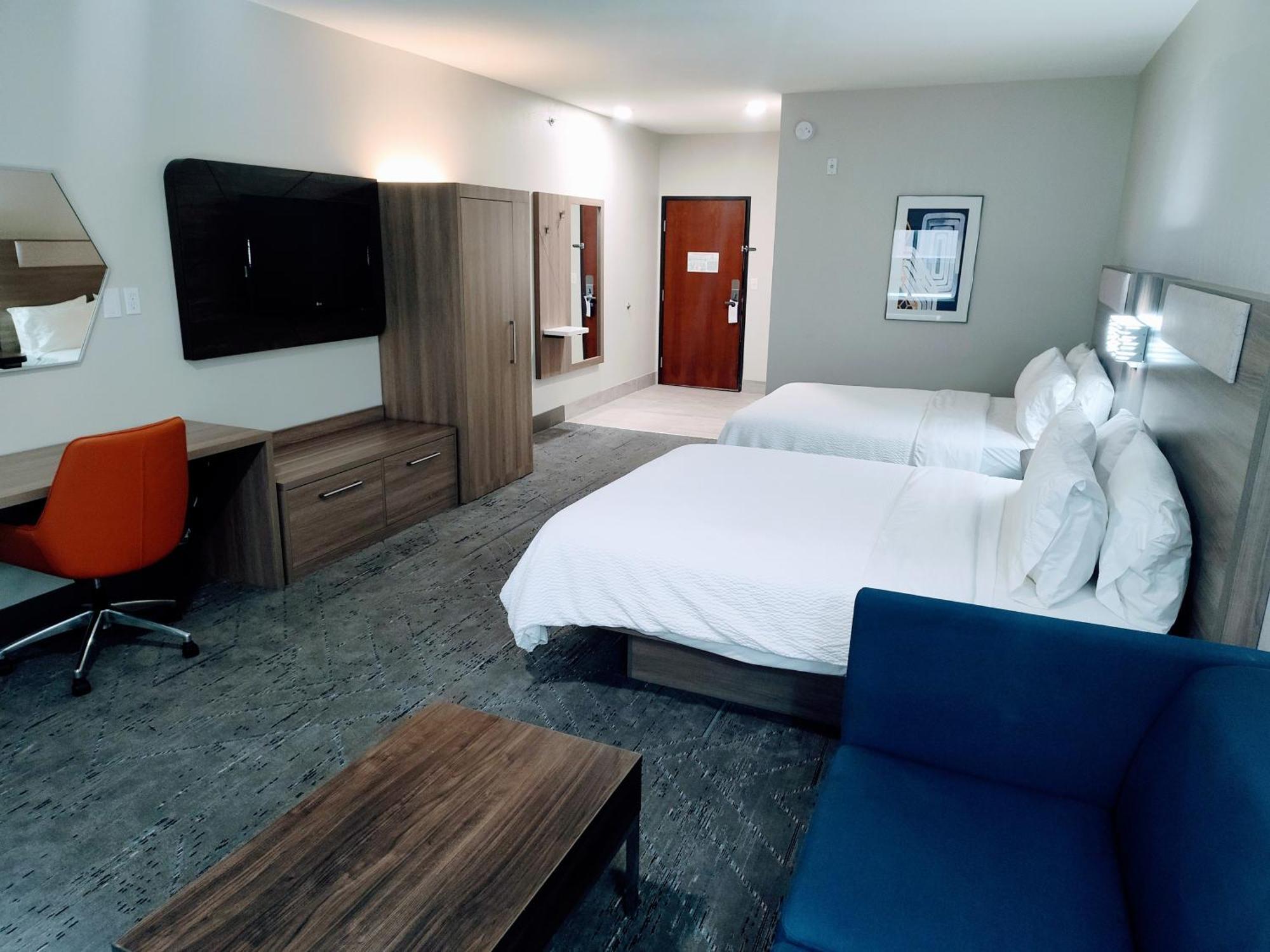 Holiday Inn Express Kenedy By Ihg Buitenkant foto